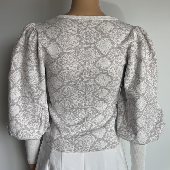 Express White Patterned Sweater - Picture 6 of 10